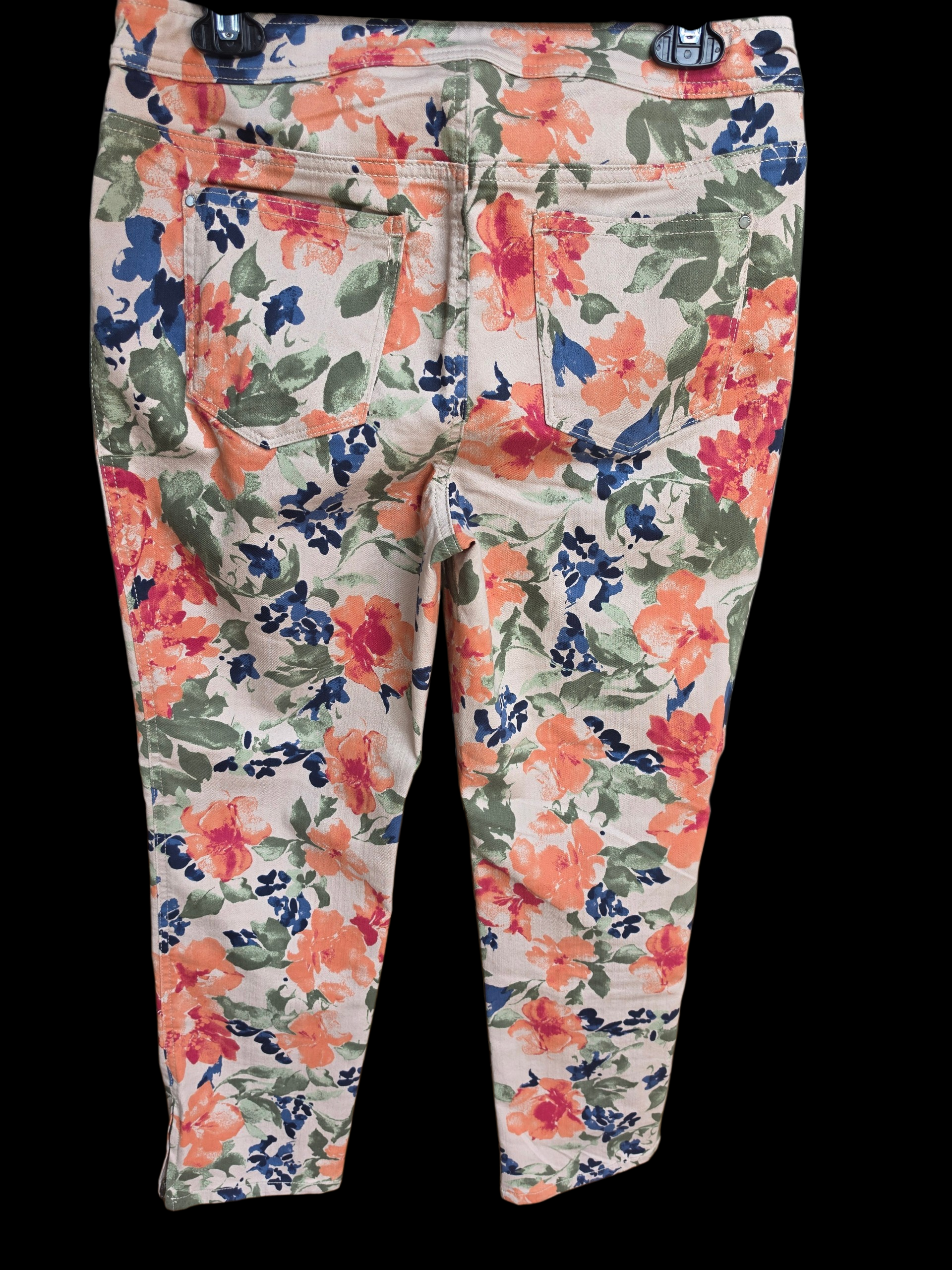 Chico's Cascading Petals Floral Girlfriend Ankle Jeans – Size 0.5