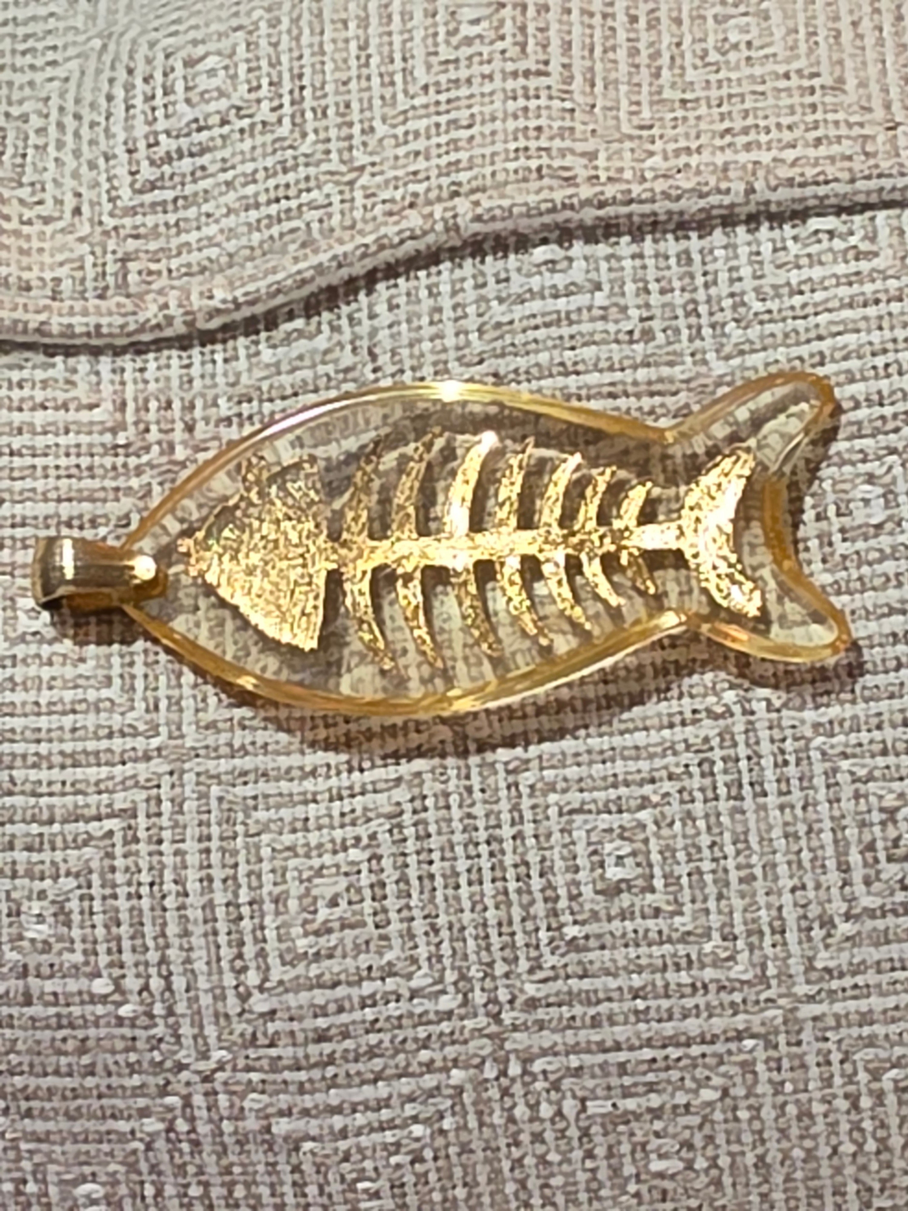 Vintage Lucite Fish Skeleton Pendant – Clear & Gold Statement Necklace